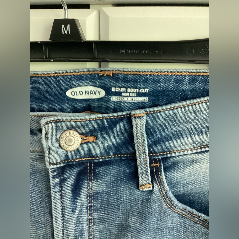 Old Navy High Rise Bootcut Jeans - Picture 3 of 5